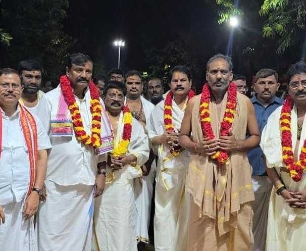 మల్లన్నను దర్శించుకున్న మంత్రి గొట్టిపాటి రవికుమార్