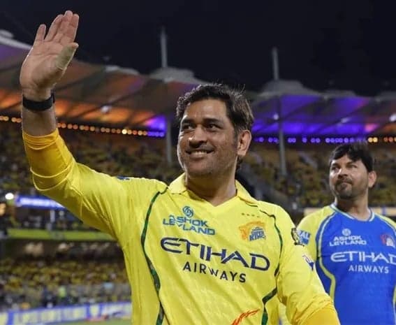 ట్రాఫిక్ పోలీసులకు సీఎస్‌కే కానుక