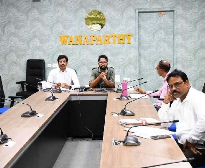 వనపర్తిలో 17 లక్షల మొక్కల నాటడమే లక్ష్యం