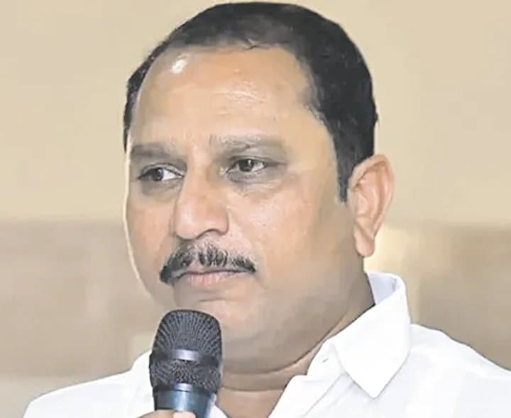 ఎమ్మెల్యేపై మామూళ్ల ఆరోపణలు