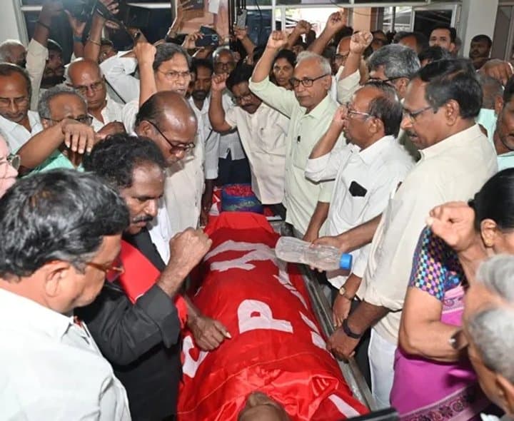 సారంపల్లికి రైతాంగం కన్నీటి వీడ్కోలు