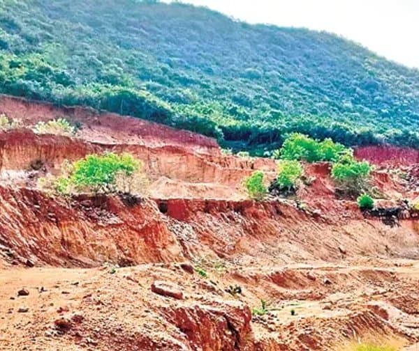 క్వారీ లీజుదారుకి భారీ జరిమానా