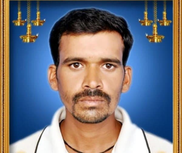 కోడి కూర గొడవ: తండ్రిని చంపిన కొడుకు - Udayam Digital