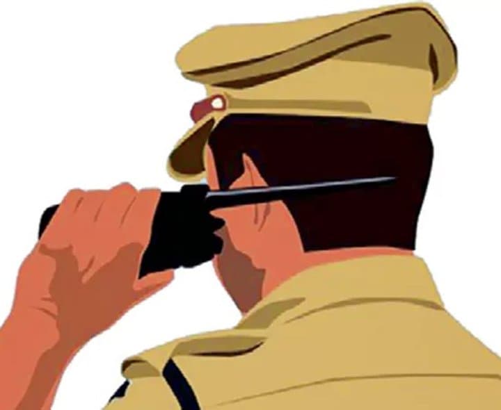 పోలీసుల తీరుపై పెరుగుతున్న మచ్చ
