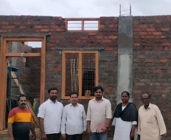 ఇందిరమ్మ ఇళ్ల పనుల పరిశీలన