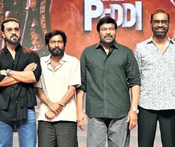 రామ్‌చరణ్‌పై మెగాస్టార్ చిరంజీవి సంచలన వ్యాఖ్యలు - Udayam Digital