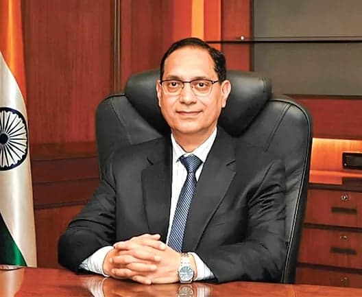 సొంత షేర్ల ట్రేడింగ్‌కు ఎక్స్ఛేంజీలకు అనుమతి లేదు 