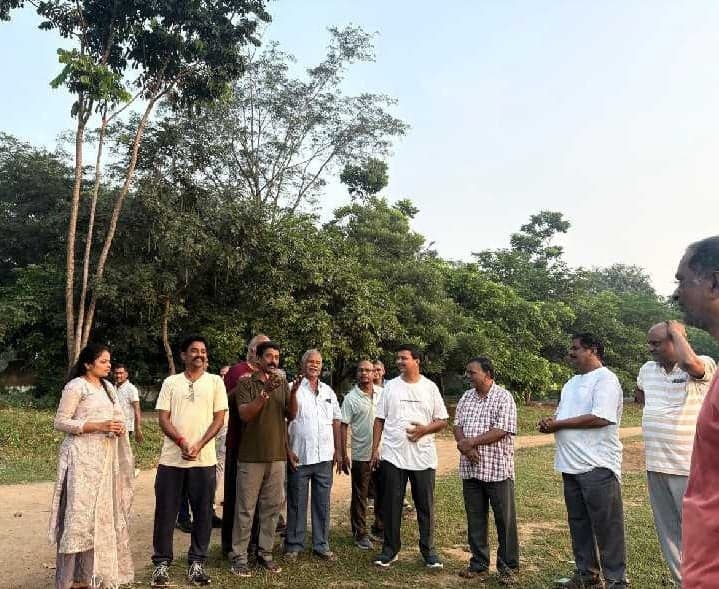 సాలూరులో వాకర్స్‌ను కలిసిన మంజీరా - Udayam