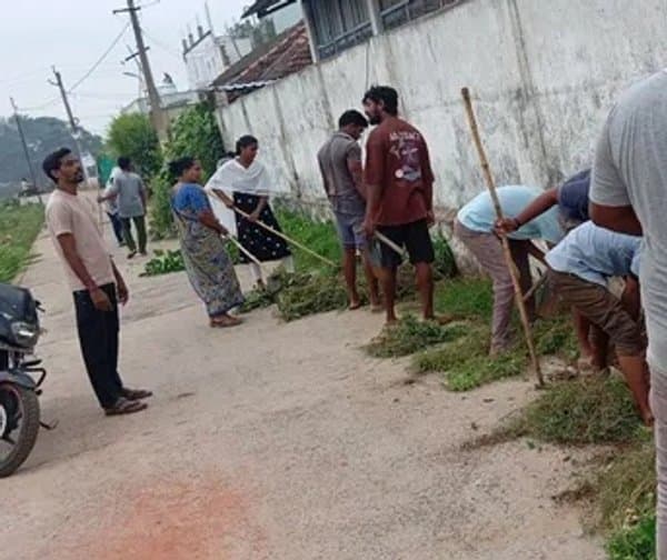 గొల్లప్రోలులో ప్రత్యేక పారిశుద్ధ్య కార్యక్రమం