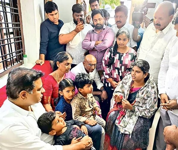 స్పీకర్‌ తీరుపై కేటీఆర్‌ విమర్శలు