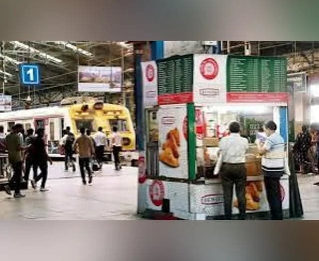 రైల్వే కియోస్క్‌లలో టీ, కాఫీపై నిషేధం