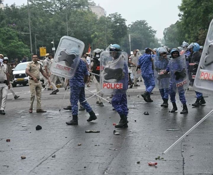 క్షతగాత్రులకు వైద్యం అందించాలని ఆదేశం