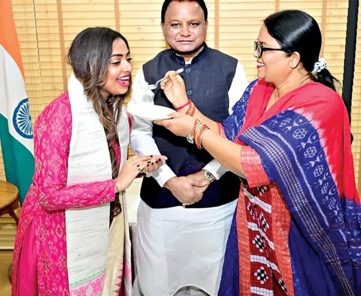 జ్యోతిర్మయికి సీఎం నజరానా
