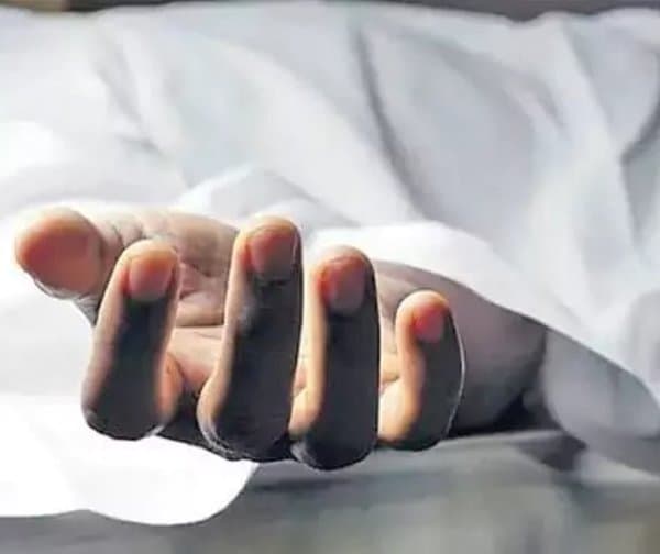తండ్రి వెంటే వెళ్లిన కుమారుడు - Udayam Digital