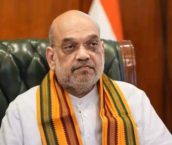 విమానాశ్రయాల్లో మౌలిక సదుపాయాలపై కేంద్ర హోంమంత్రి సమీక్ష