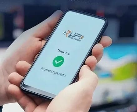 పెద్ద UPI చెల్లింపులపై 0.4% ఫీజు