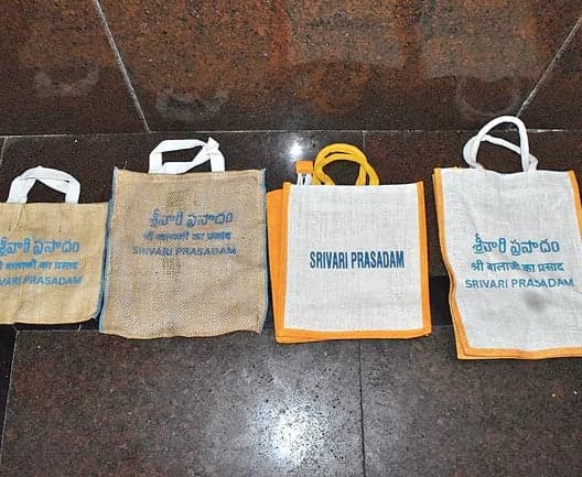 శ్రీవారి లడ్డూలకు జనపనార బ్యాగులు