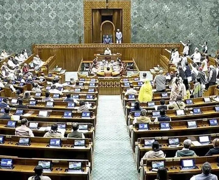 పేపర్‌ లీక్‌ బిల్లుకు ఆమోదం