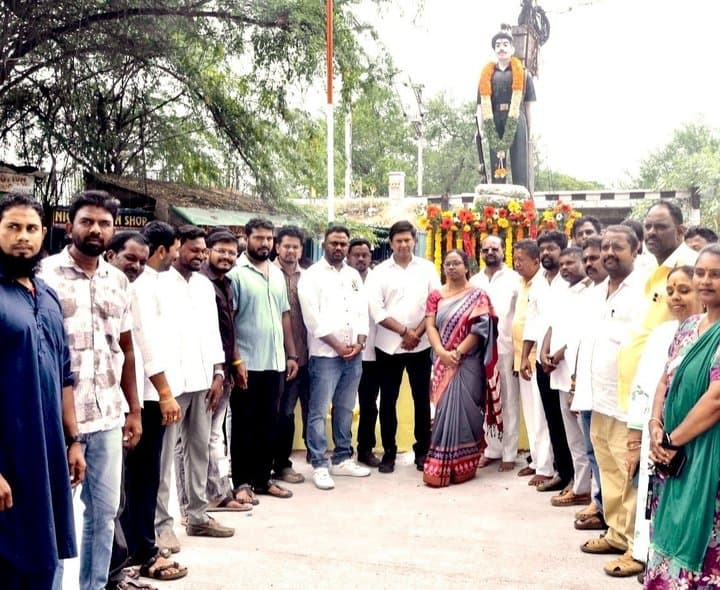 కార్గిల్ వీరులకు ఎమ్మెల్యే మర్రి రాజశేఖర్ రెడ్డి నివాళి.