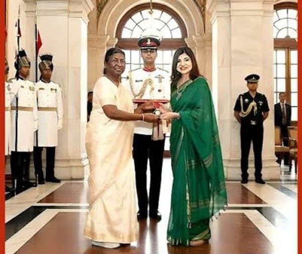 అల్కా యాజ్ఞిక్‌కు పద్మభూషణ్