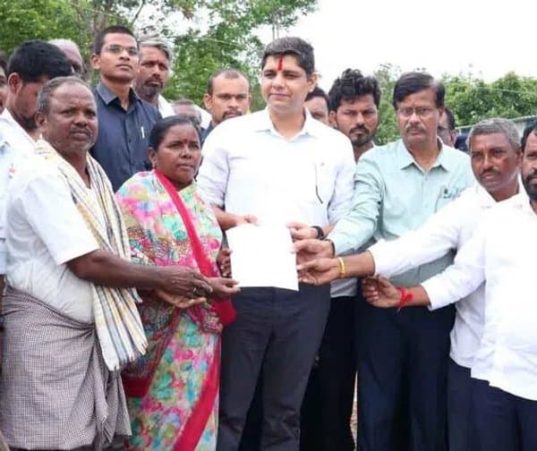 బూరుగుపల్లిలో ఇందిరమ్మ ఇండ్ల ప్రారంభం