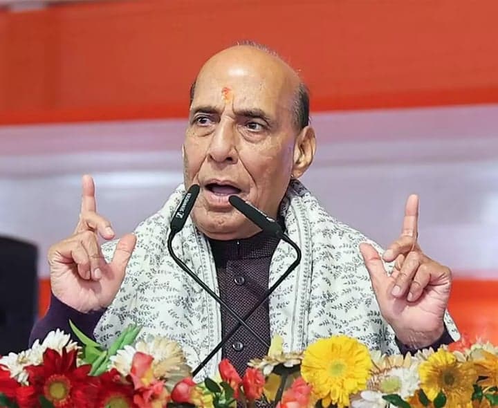 రక్షణ మంత్రి రాజ్‌నాథ్ సింగ్ ఢిల్లీలో జర్నలిజంపై మాట్లాడారు - Udayam