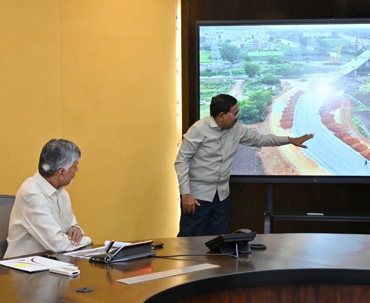 అమరావతి పనులు వేగవంతం చేయాలి : చంద్రబాబు - Udayam Digital