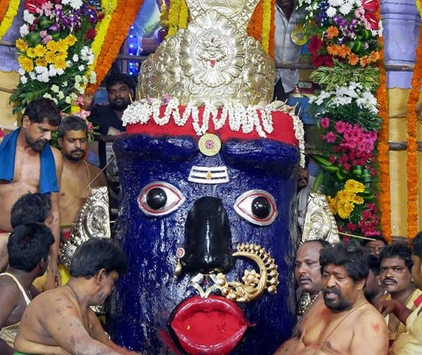 ఘనంగా గంగమ్మ జాతర: నది ఒడ్డున భక్తజన సందడి - Udayam Digital