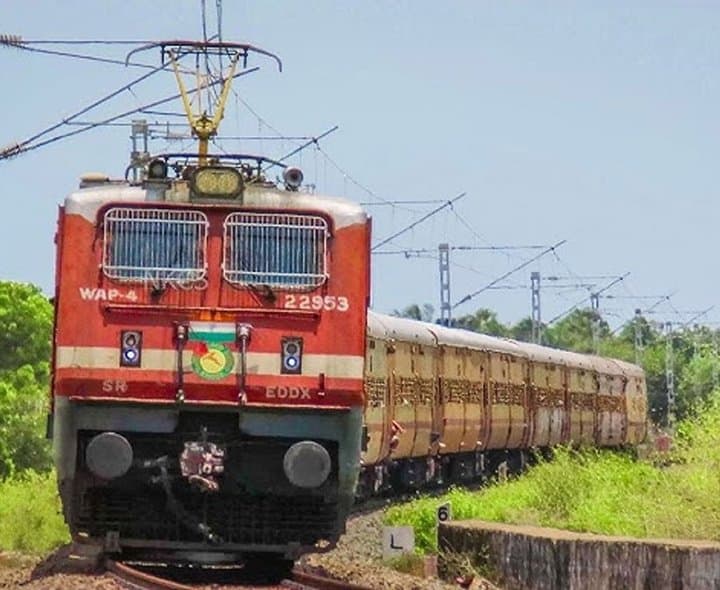 చెన్నై-తిరుపతి రైళ్లకు అదనపు బోగీలు