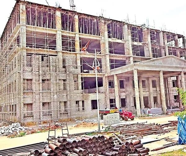మహబూబ్‌నగర్ ఆసుపత్రి ఆలస్యం