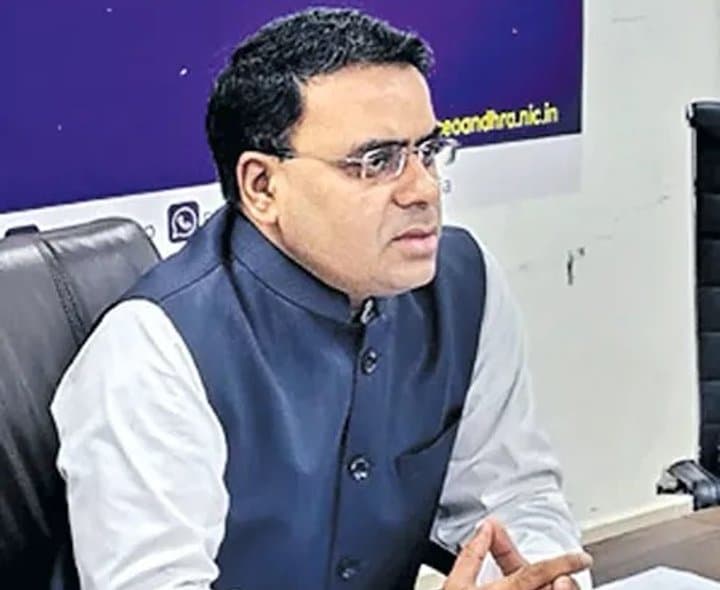 ఓటర్ల కోసం నాలుగు రోజులు ప్రత్యేక క్యాంపెయిన్లు