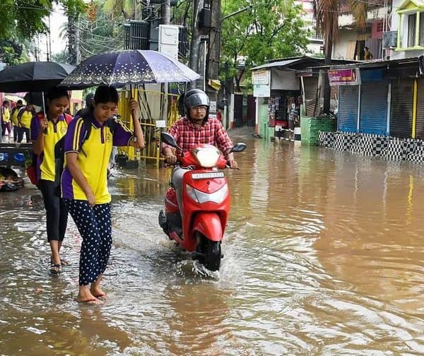 అస్సాం సరిహద్దును ముంచెత్తిన ఊహించని ముప్పు - Udayam Digital