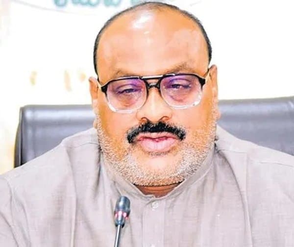 జగన్ రాజకీయాలపై అచ్చెన్నాయుడు తీవ్ర విమర్శలు - Udayam Digital