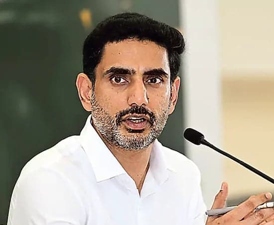 నెల రోజుల్లో డీఎస్సీ నోటిఫికేషన్‌! - Udayam