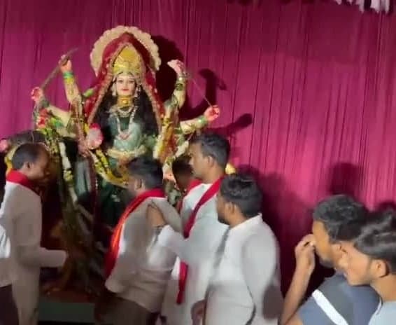 దుర్గామాత లడ్డూ రూ.54,500కు వేలం