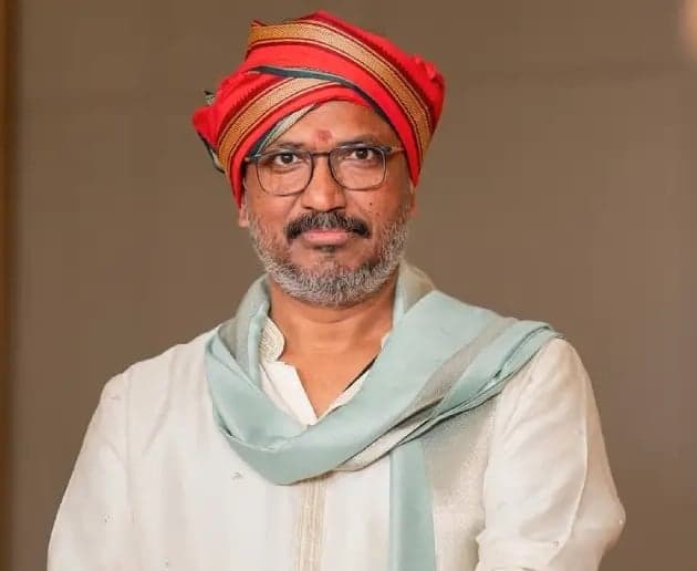 ఆంజనేయస్వామి ఆలయానికి రూ.10 లక్షల విరాళం