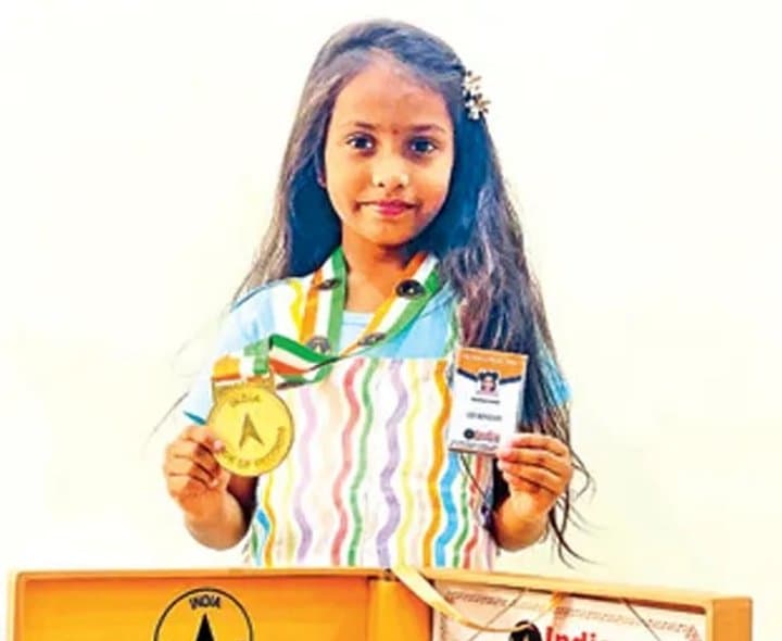 8 ఏళ్ల ఆరాధ్యకు ఇండియా బుక్‌ ఆఫ్‌ రికార్డ్స్‌లో చోటు