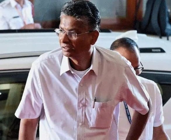 కర్ణాటకలో కోటి ఓట్ల తొలగింపును సమర్థించిన మంత్రి సతీశ్