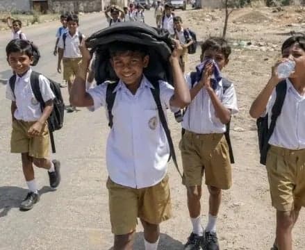 తెలంగాణలో ముందస్తు వేసవి సెలవులపై చర్చ - Udayam