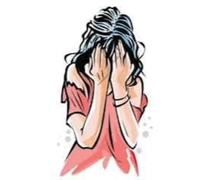 ఐదేళ్లుగా కూతురిపై లైంగిక దాడి: అరెస్ట్‌ చేసిన పోలీసులు