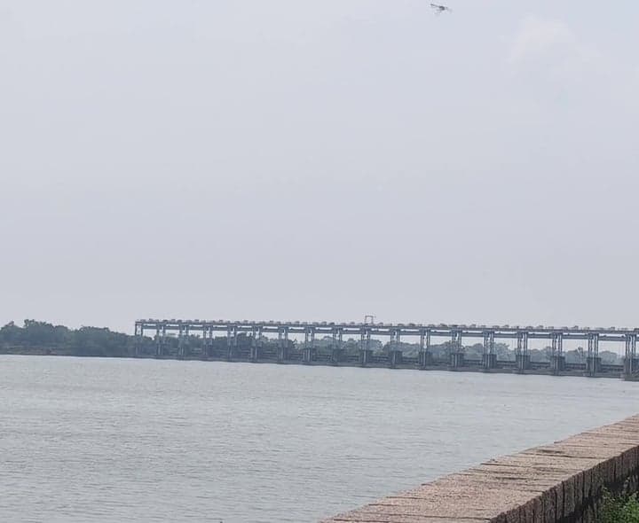 నిజాంసాగర్‌లో కొనసాగుతున్న వరద ప్రవాహం - Udayam