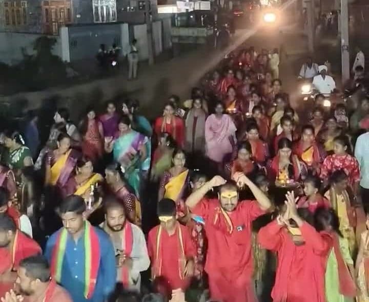 రాంపూర్‌లో ఘనంగా దుర్గామాత శోభాయాత్ర - Udayam