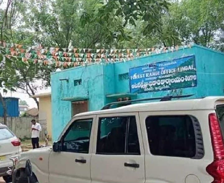 అటవీశాఖ కార్యాలయంలో ఏసీబీ దాడులు