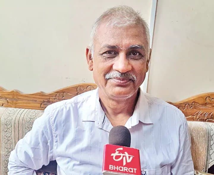 65 ఏళ్ల వయసులో యాప్‌.. బిహార్‌ వ్యక్తి ఘనత - Udayam