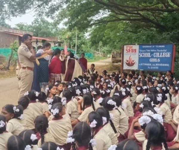 గురుకుల పాఠశాలలో నీటి సమస్య