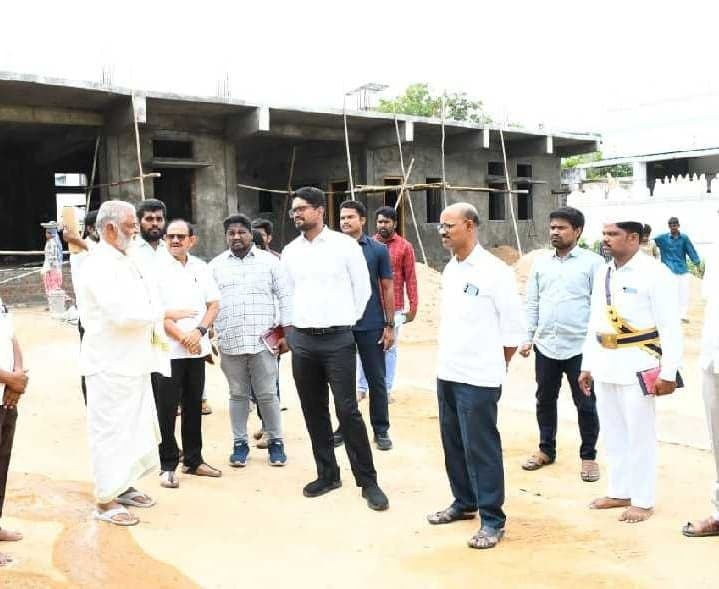 గడువులోగా దేవస్థాన పనులు పూర్తి చేయాలి - Udayam