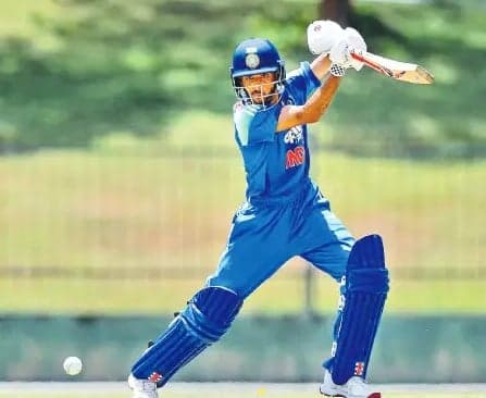 లక్ష్య సెంచరీ.. ఆస్ట్రేలియాపై యువ భారత్‌ క్లీన్‌స్వీప్‌ - Udayam
