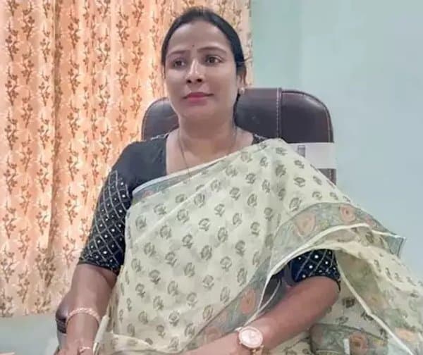 మరోసారి ఏసీబీ సోదాల్లో తహసీల్దార్ సుచరిత - Udayam Digital
