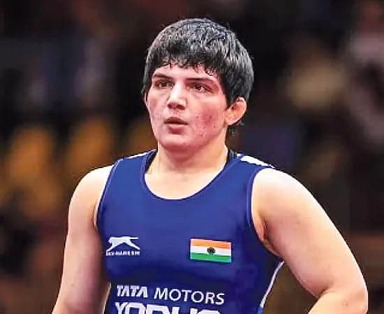 ఫైనల్‌కు మనీషా.. పసిడిపై గురి!