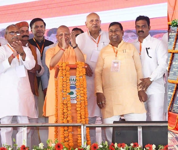 డియోరియా అభివృద్ధికి రూ.456 కోట్లు